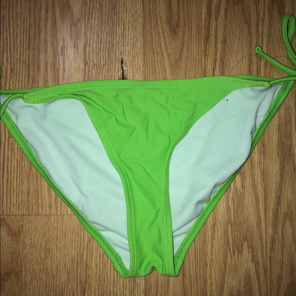 Bikini bottom bundle! - Picture 4 of 5